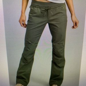Prana Avril Pant